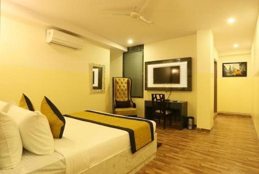 Hotel plazzo New Delhi Buitenkant foto